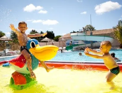 Camping Les Peupliers****