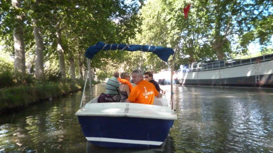 Camping les Berges du Canal