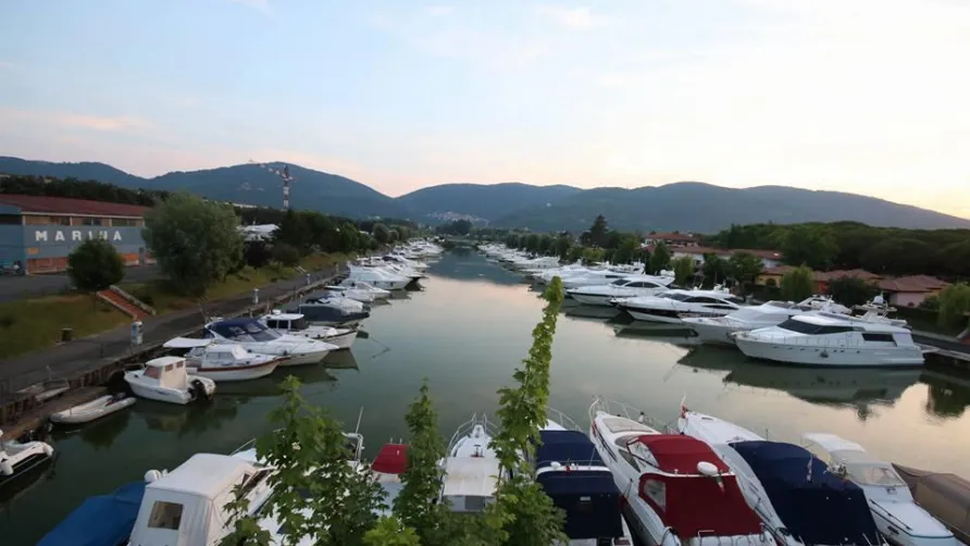 Iron Gate Marina 3B
