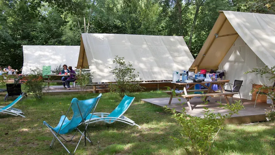 Flower Camping Brantôme Peyrelevade