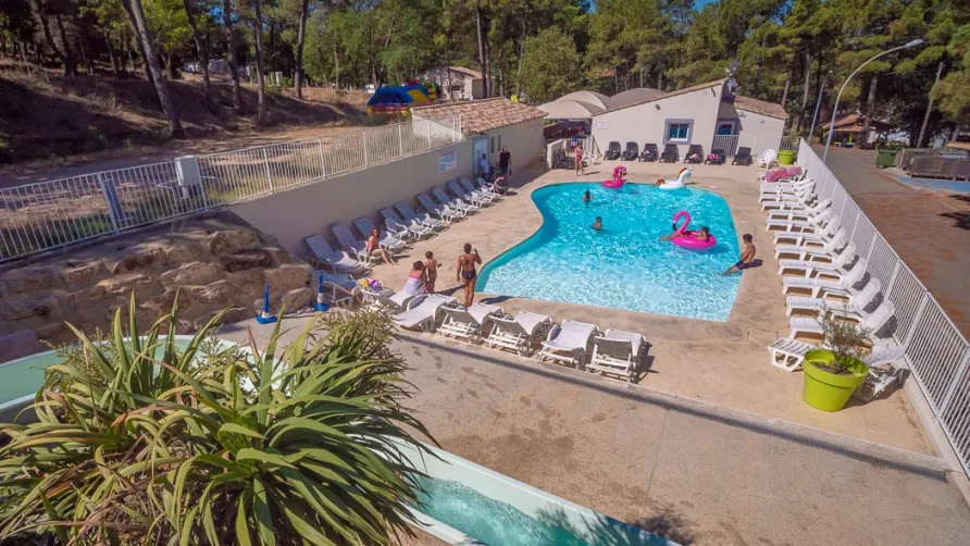 Camping La Pinède en Provence