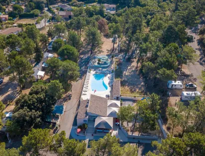 Camping La Pinède en Provence